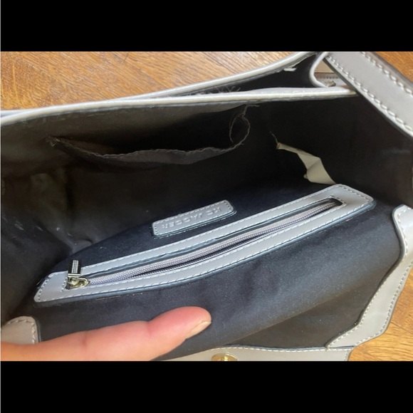 KC JAGGER 100% leather crossbody purse - Picture 4 of 4